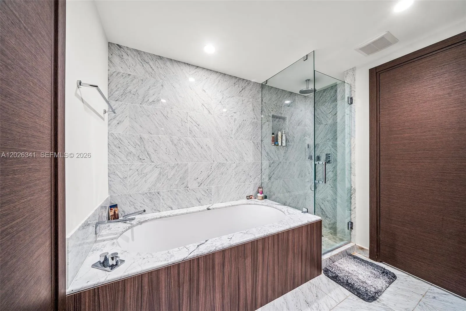 1000 Brickell Plz # 2111, Miami FL 33131