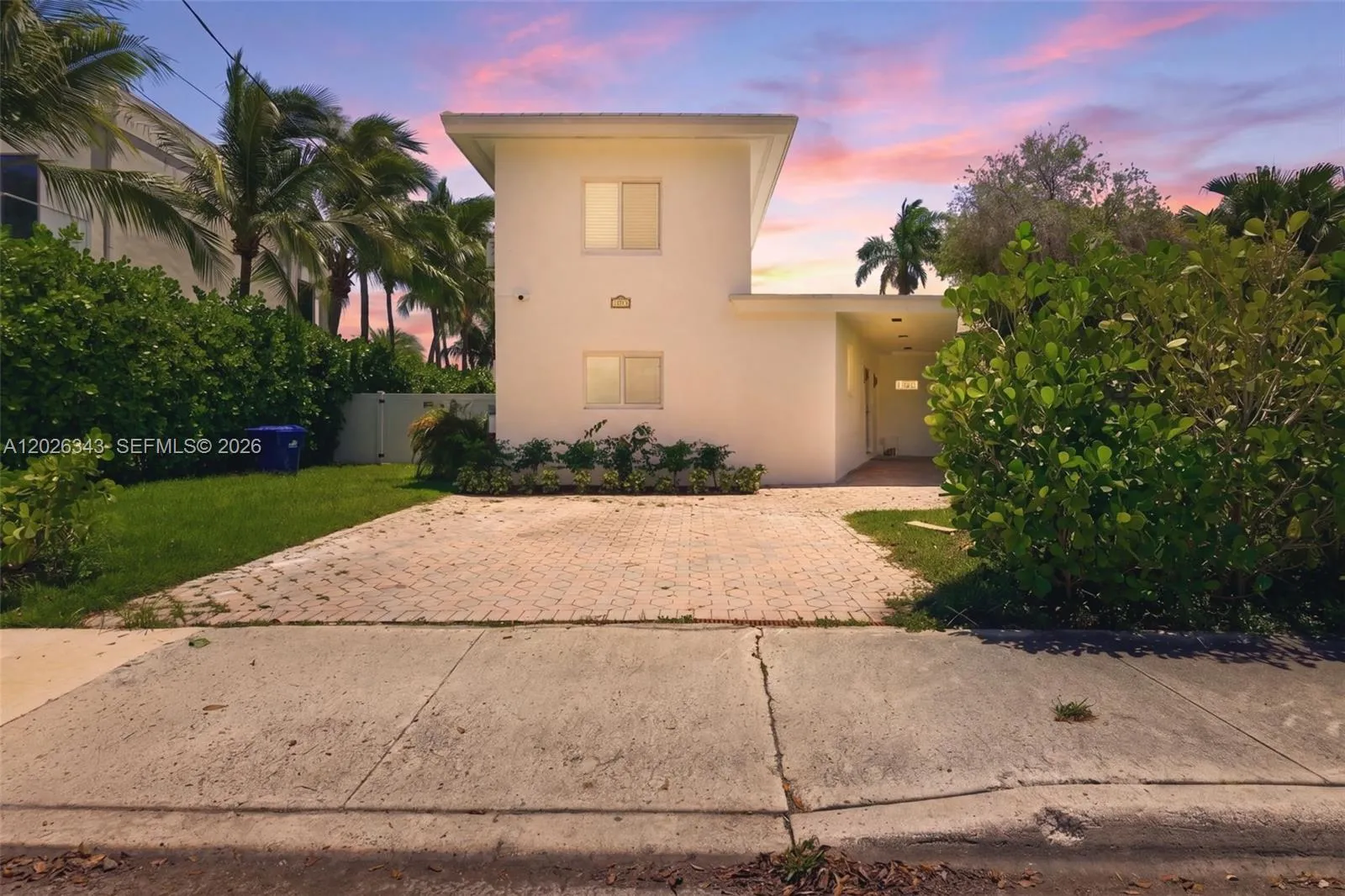 1510 S Treasure Dr, North Bay Village FL 33141