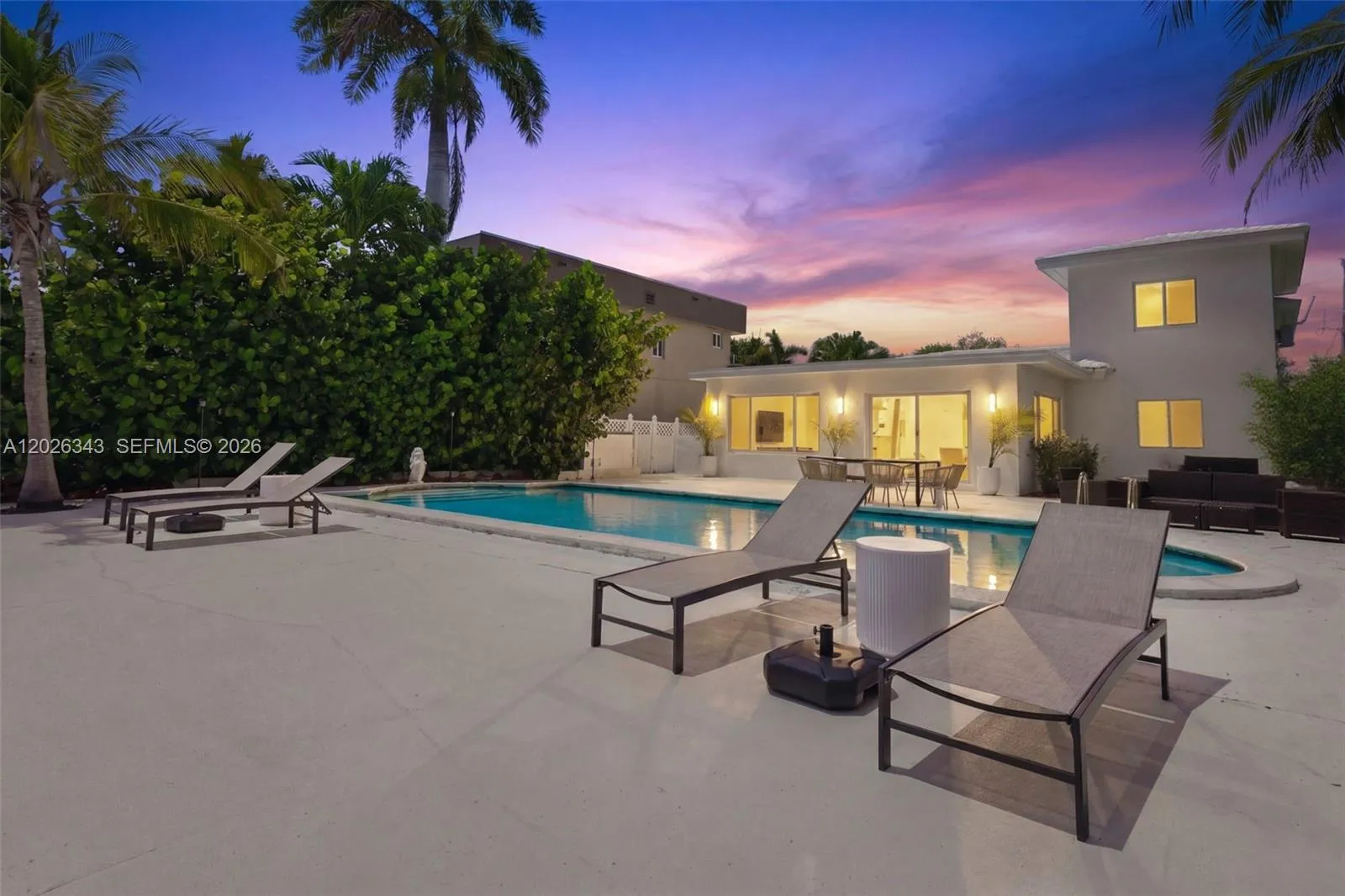 1510 S Treasure Dr, North Bay Village FL 33141