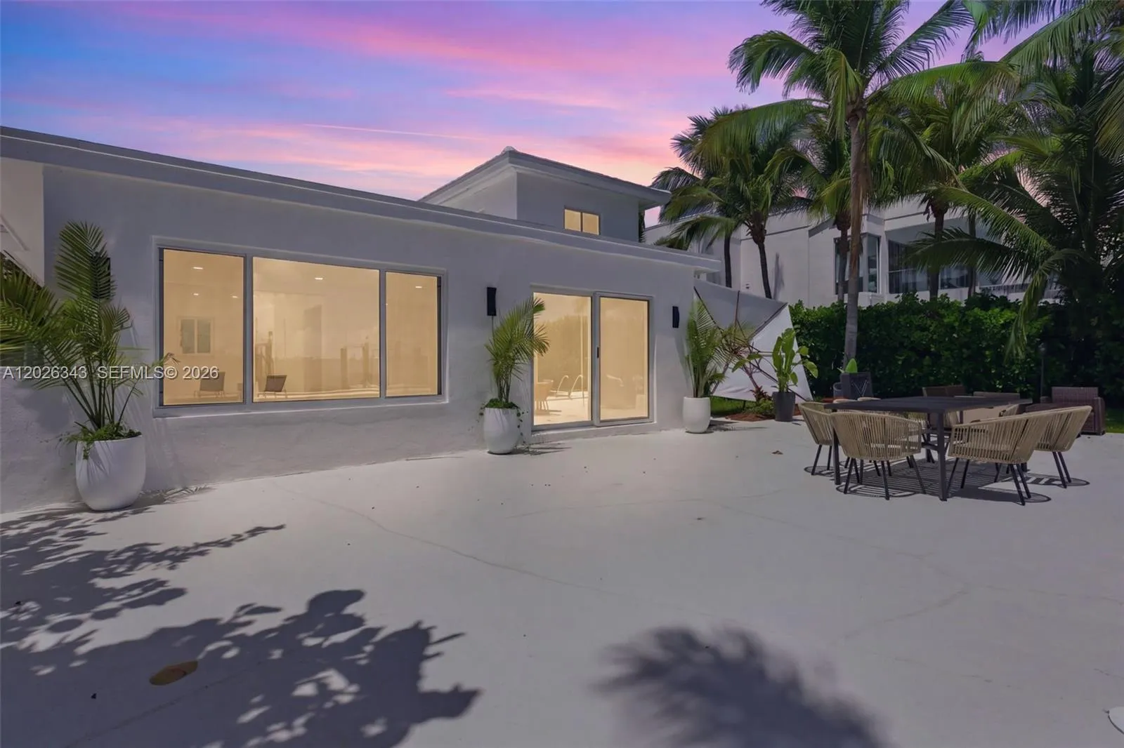 1510 S Treasure Dr, North Bay Village FL 33141