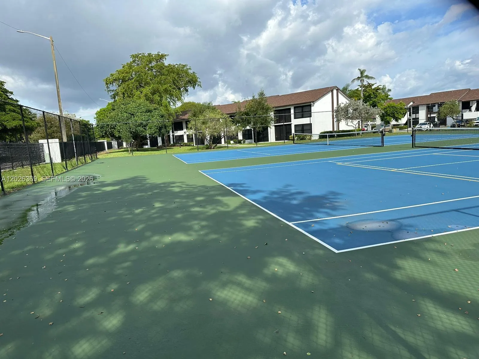 215 Lake Pointe Dr # 204, Oakland Park FL 33309