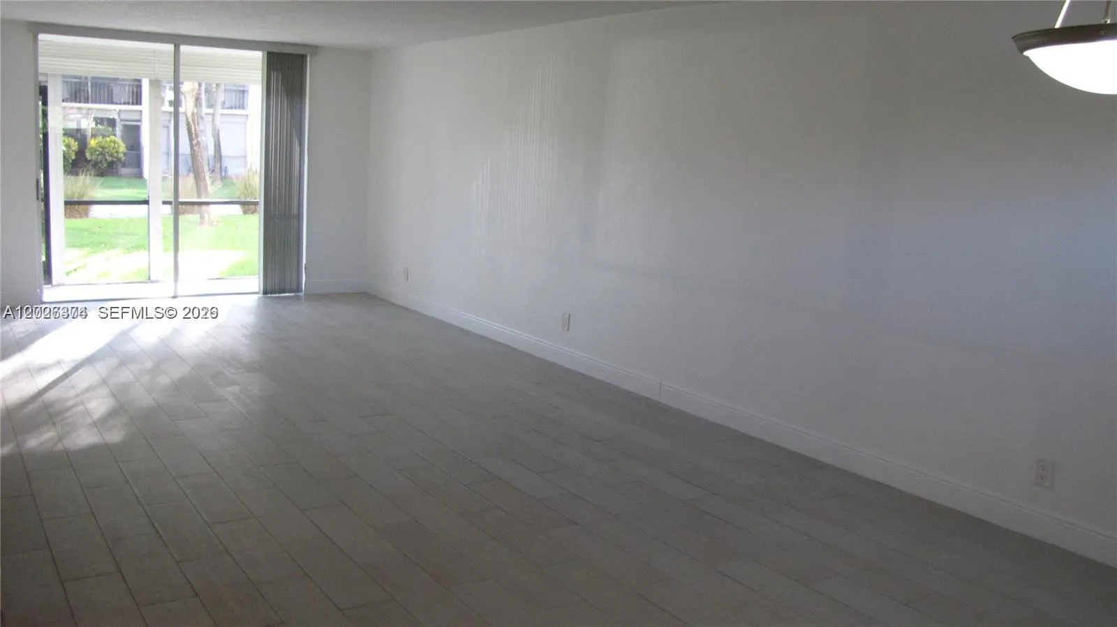 8911 S Hollybrook Blvd # 106, Pembroke Pines FL 33025