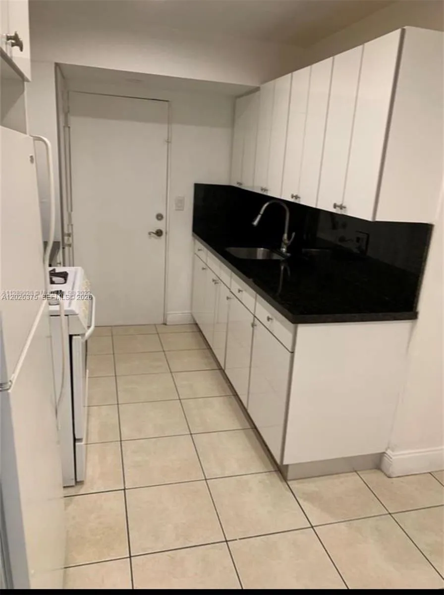 18101 NW 68th Ave # D202, Hialeah FL 33015