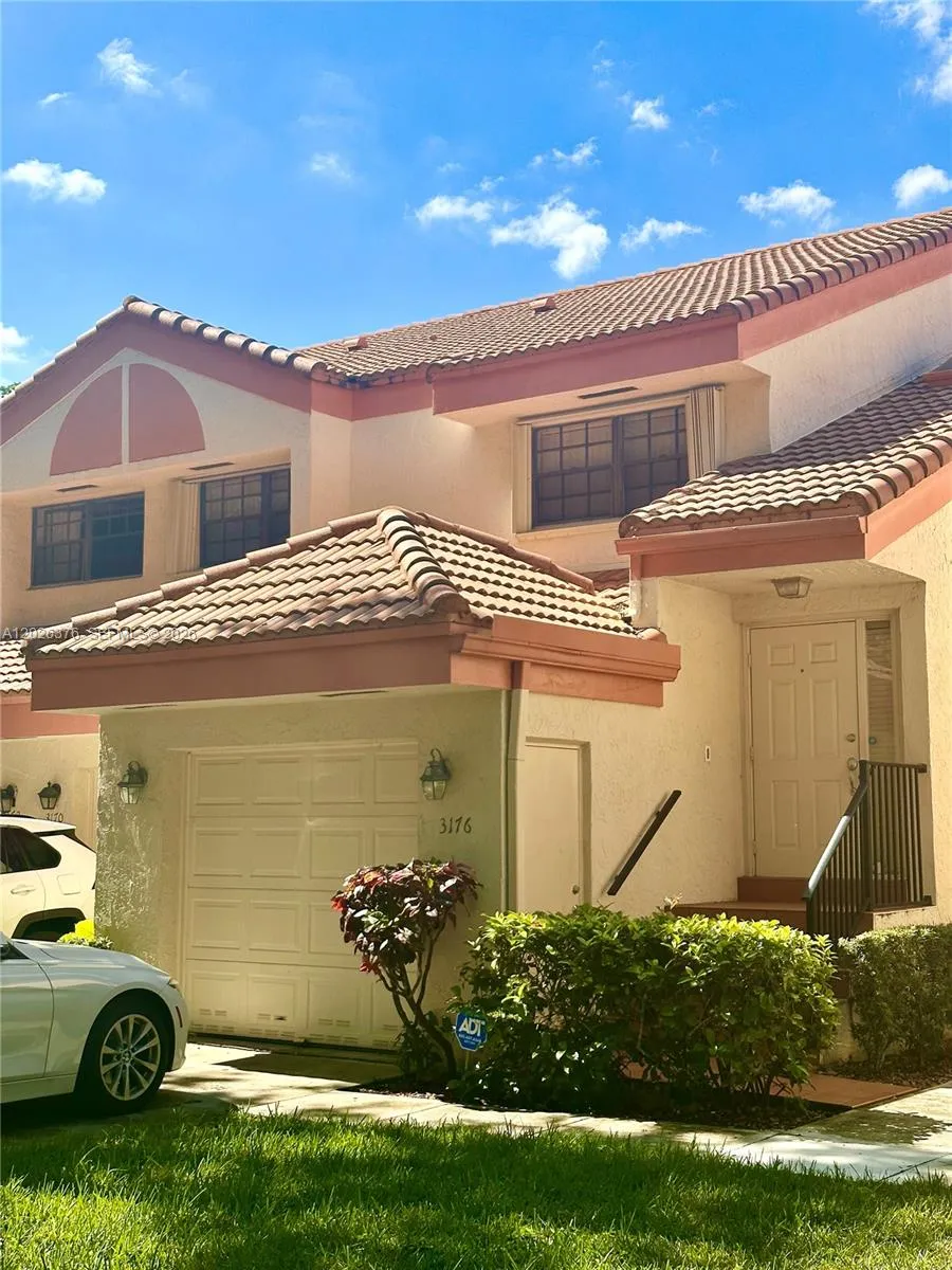3176 Arbor Ln # 2506, Hollywood FL 33021