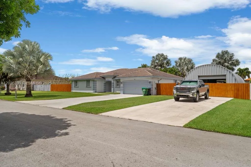 32302 SW 204th Ct, Homestead FL 33030
