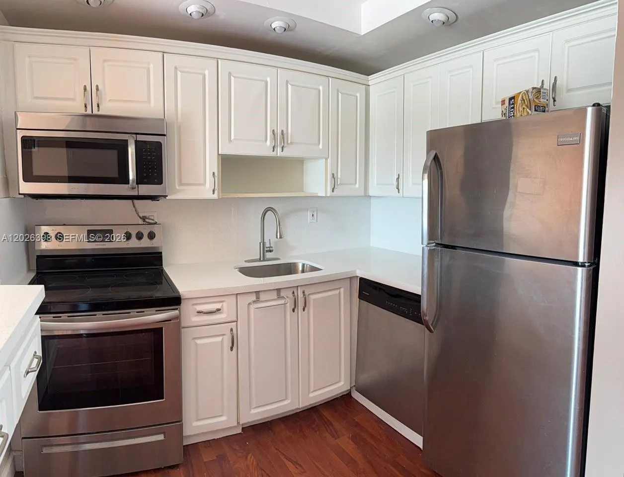 8950 NE 8th Ave # 405, Miami FL 33138