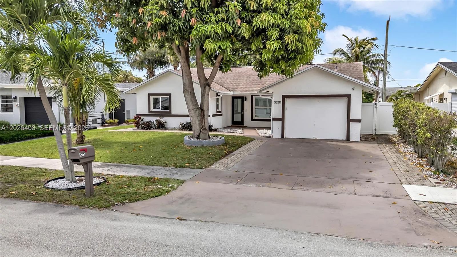 3260 SW 2nd Ct, Deerfield Beach FL 33442