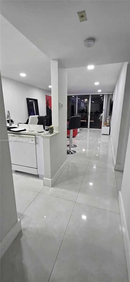 9460 Tangerine Pl # 404, Davie FL 33324