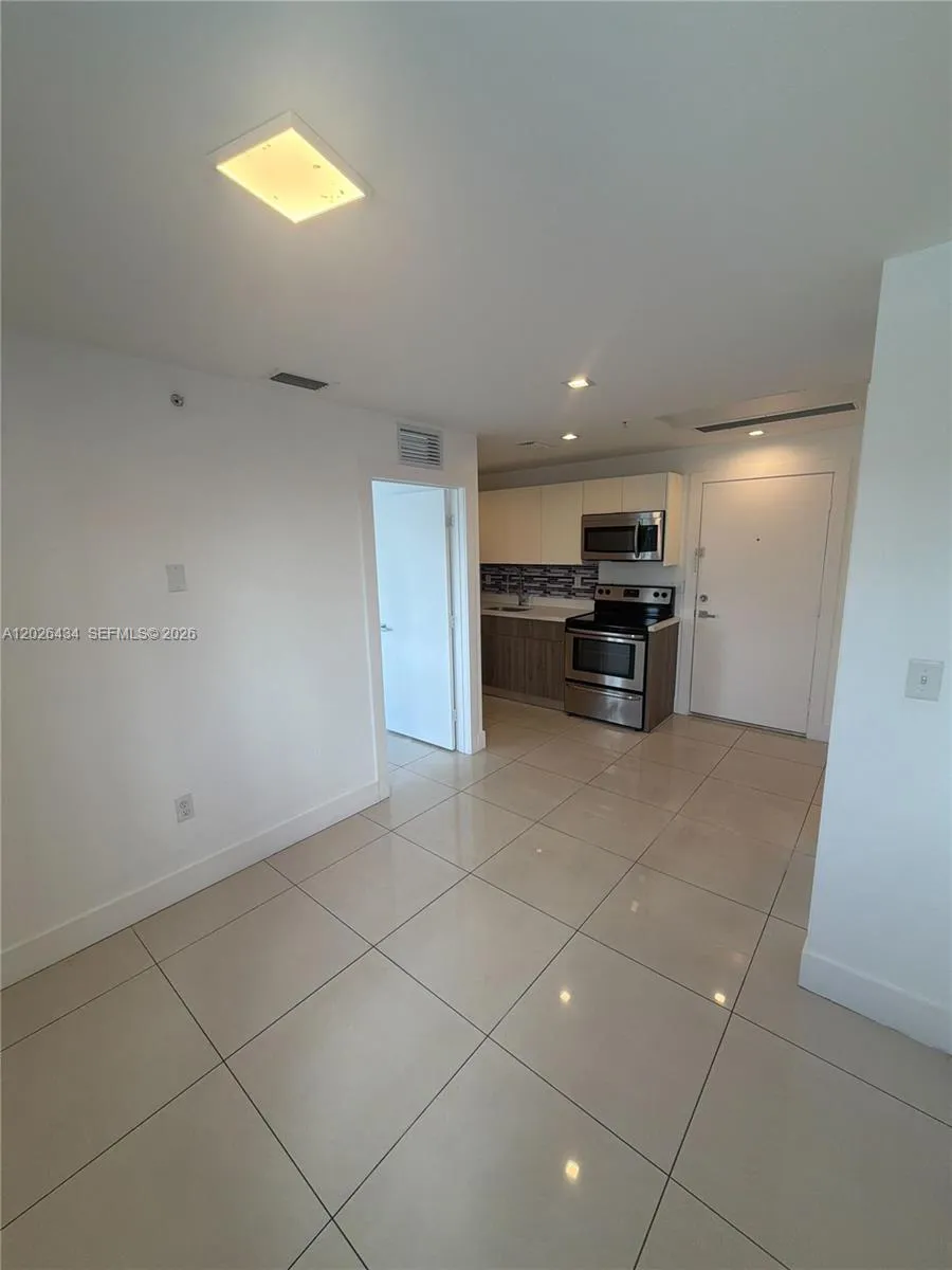 821 SW 18th Ave # 304, Miami FL 33135