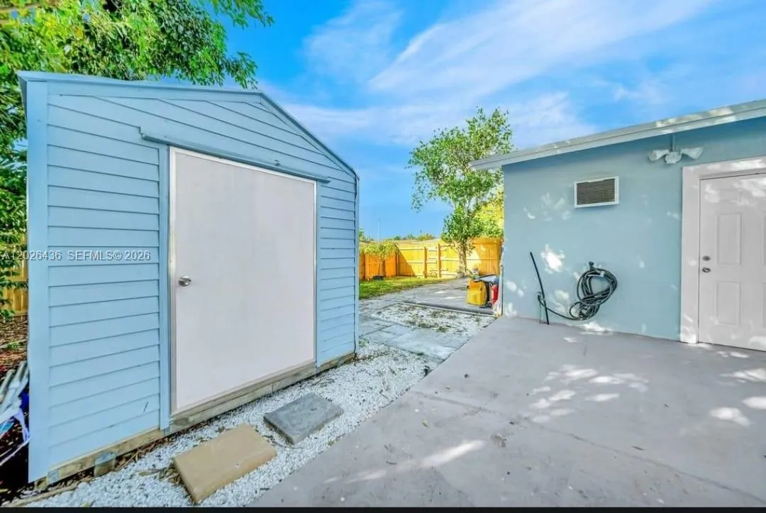 6812 Rio Pinar # 1, North Lauderdale FL 33068