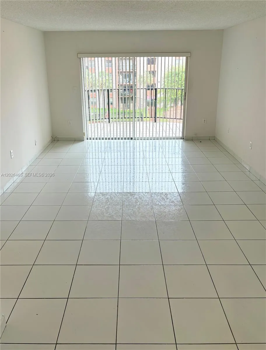 5201 NW 7th St # 411, Miami FL 33126