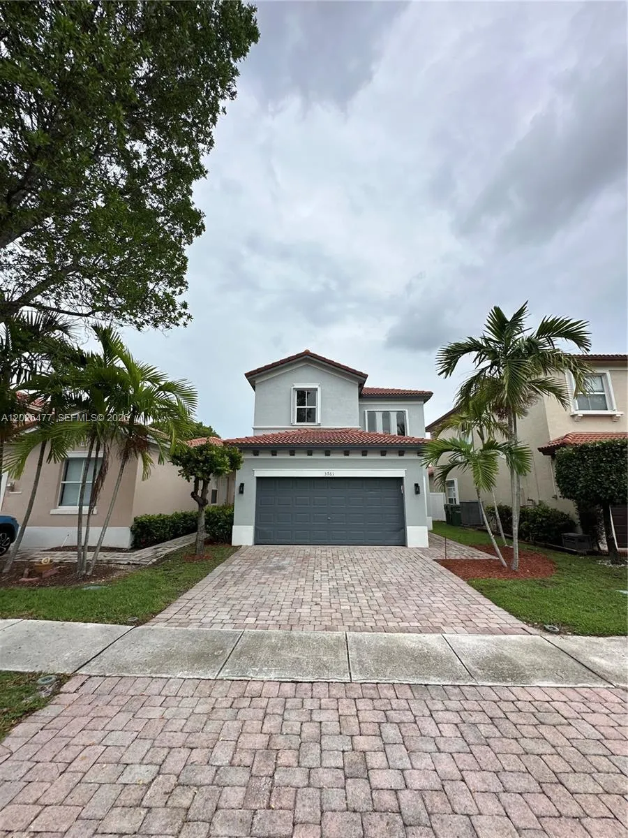 3761 NE 10th St, Homestead FL 33033