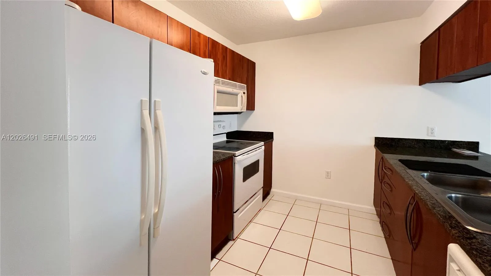 1200 Brickell Bay Dr # 2814, Miami FL 33131