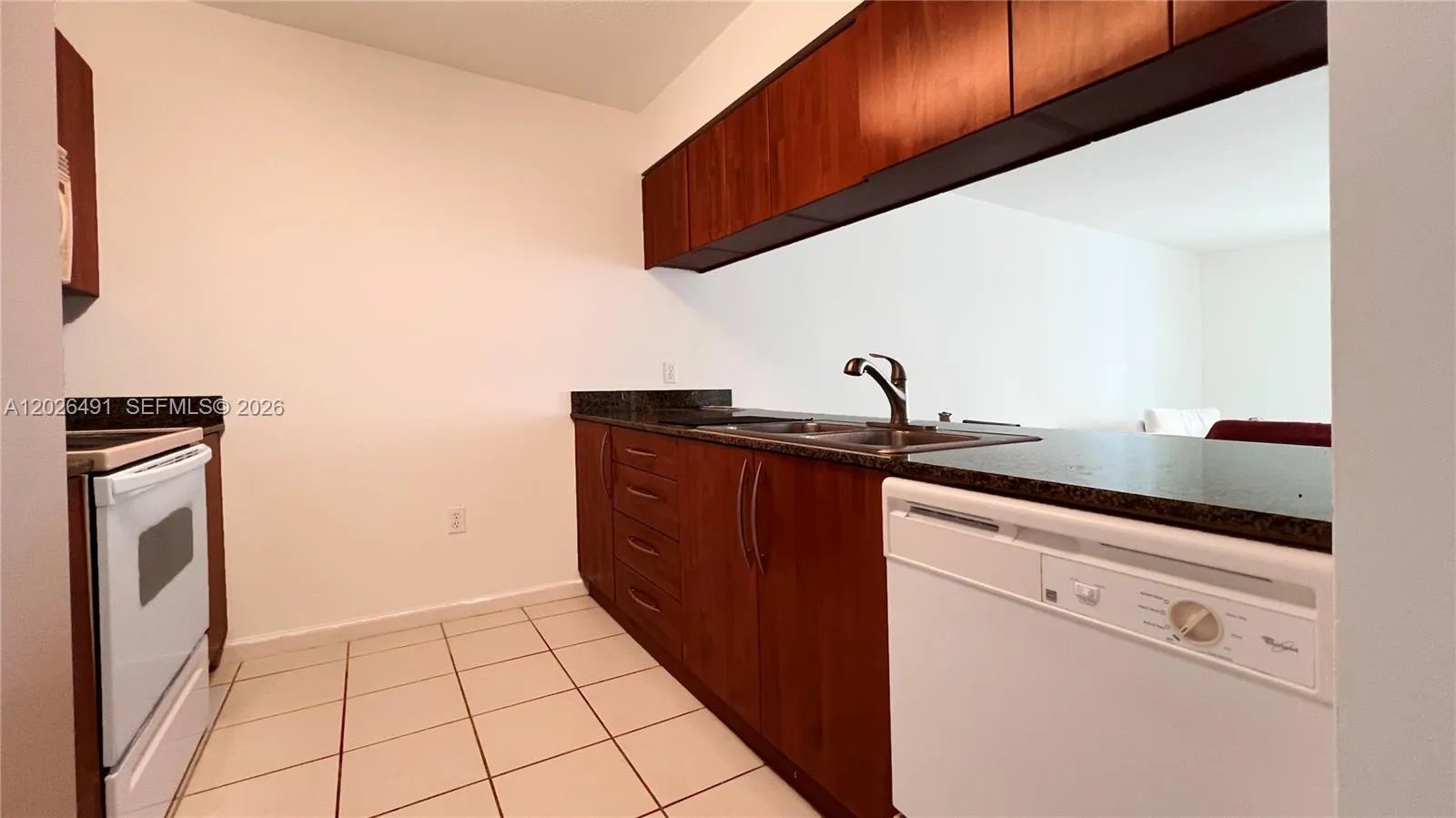 1200 Brickell Bay Dr # 2814, Miami FL 33131