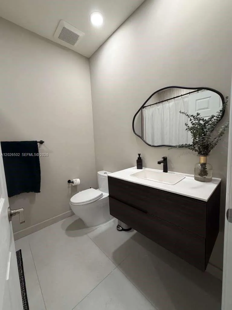 3332 W 108th St, Hialeah FL 33018