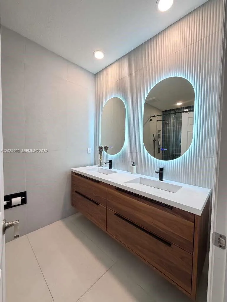 3332 W 108th St, Hialeah FL 33018