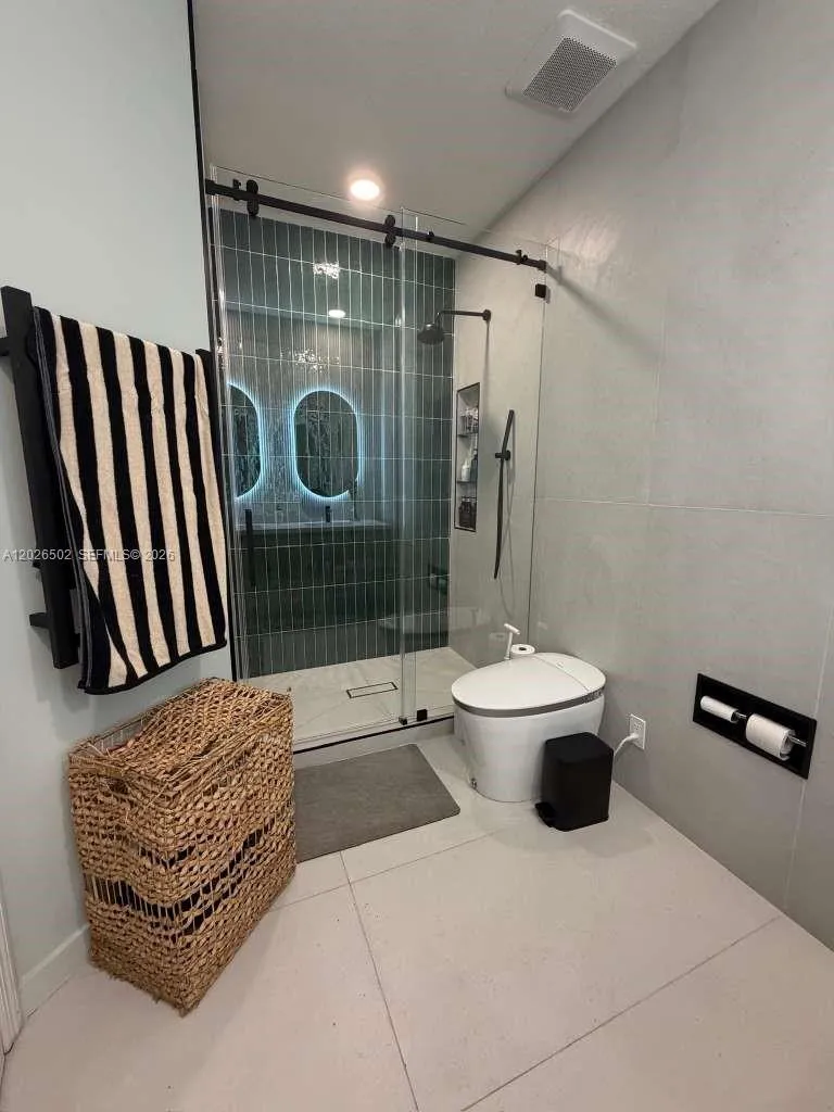 3332 W 108th St, Hialeah FL 33018