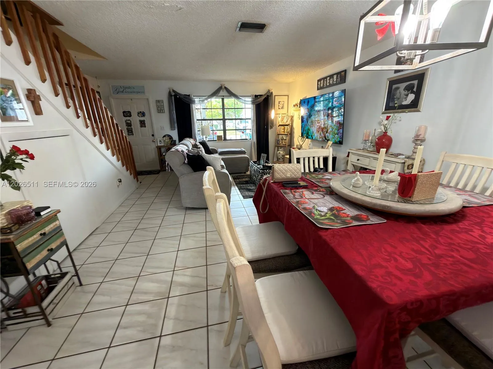 10428 NW 3rd St, Pembroke Pines FL 33026