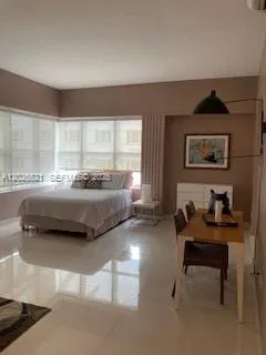 2421 Lake Pancoast Dr # 3B, Miami Beach FL 33140