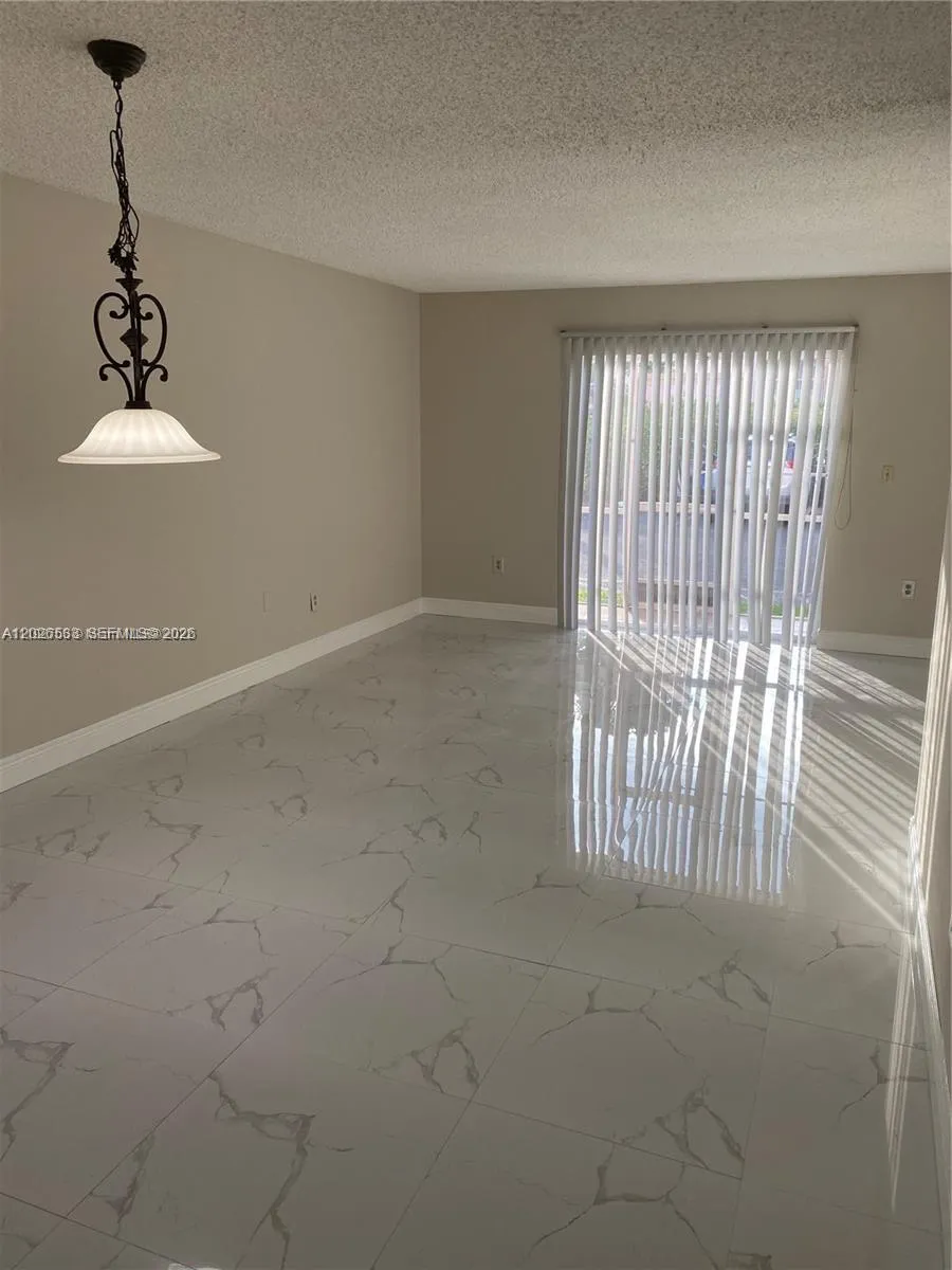11307 SW 200th St # B, Miami FL 33157