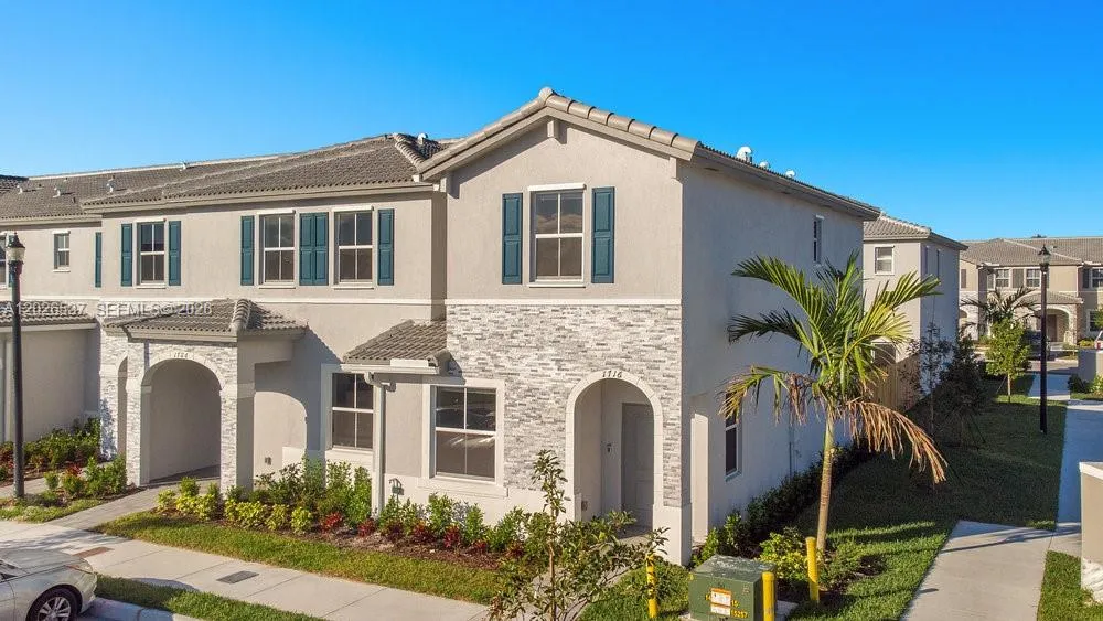 1716 SE 26th Rd # 1716, Homestead FL 33035