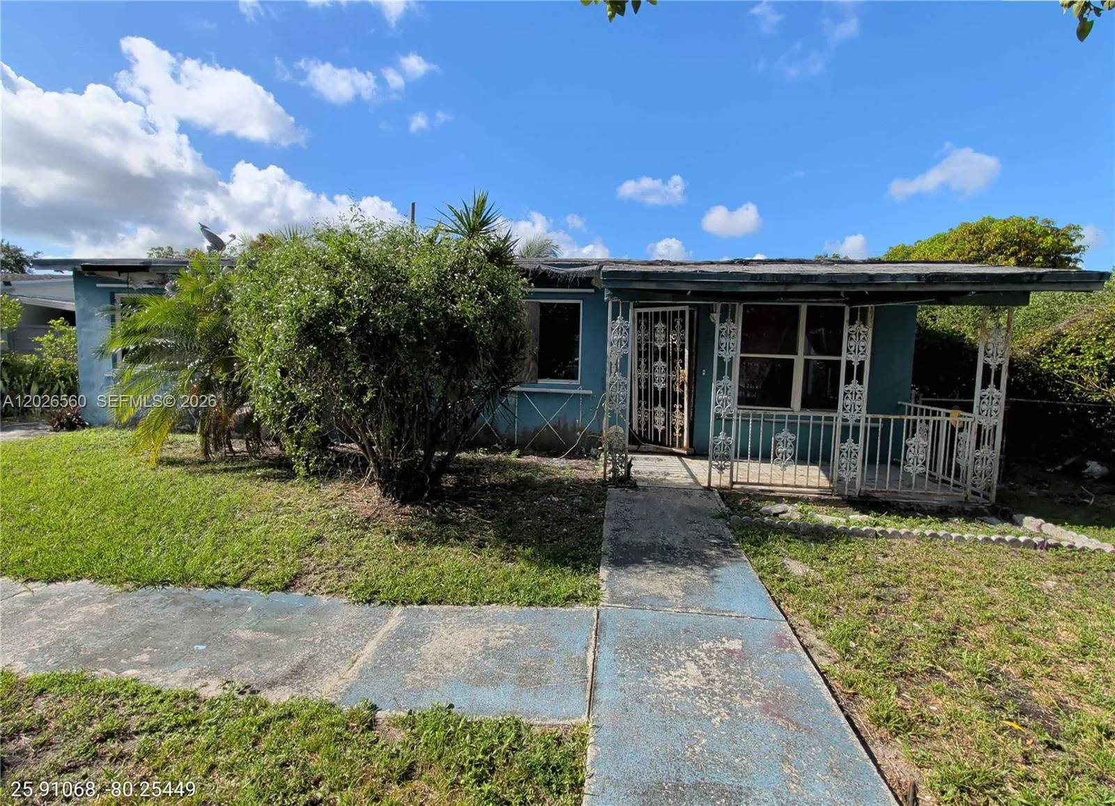 820 Curtiss Dr, Opa-Locka FL 33054