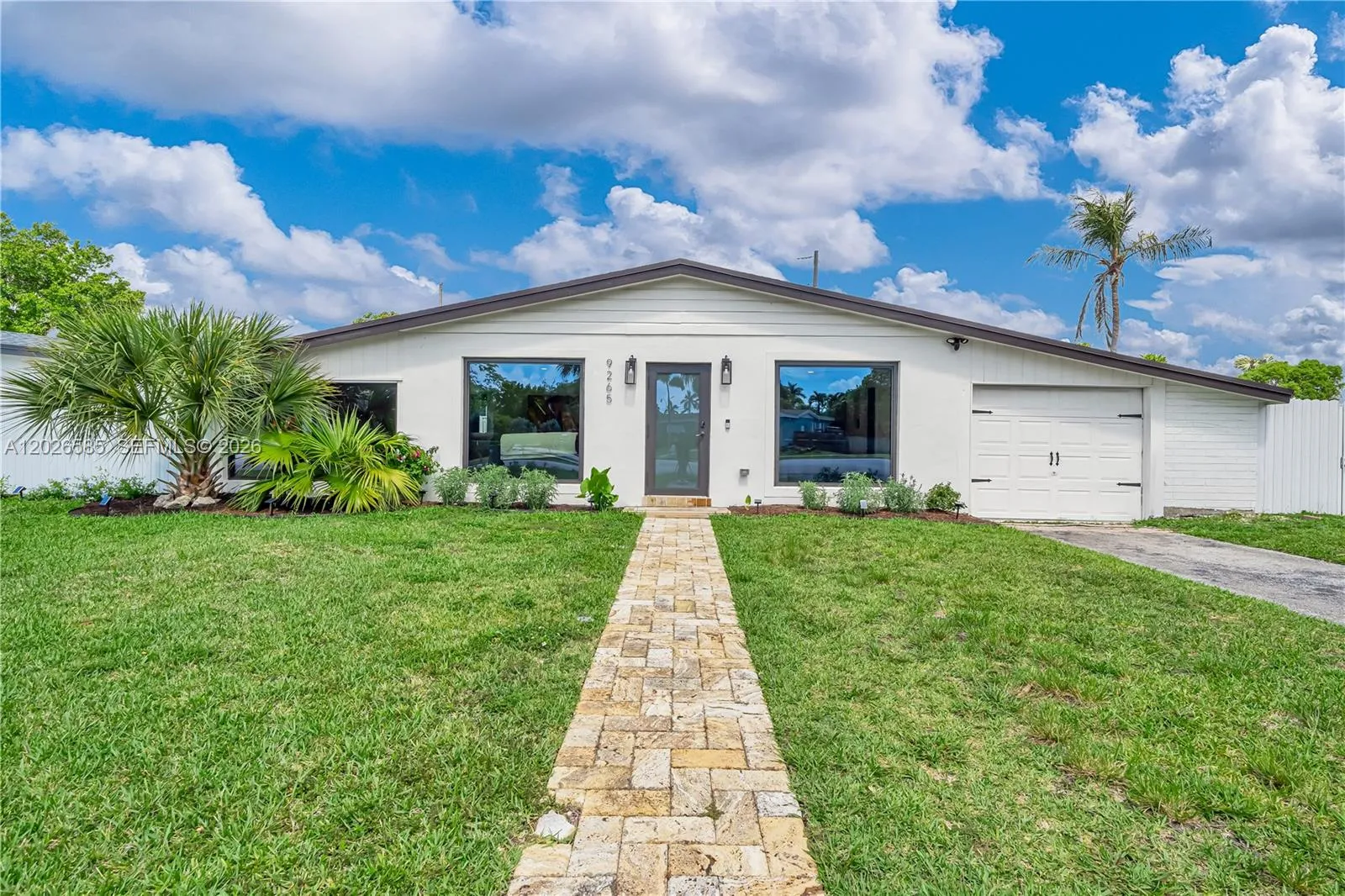 9265 Martinique Dr, Cutler Bay FL 33189
