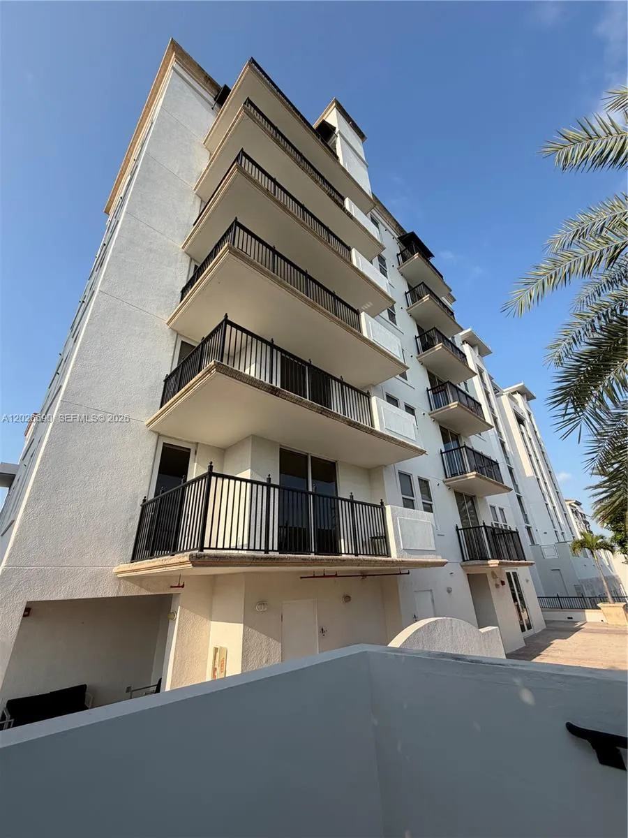 4100 Salzedo St # 508, Coral Gables FL 33146