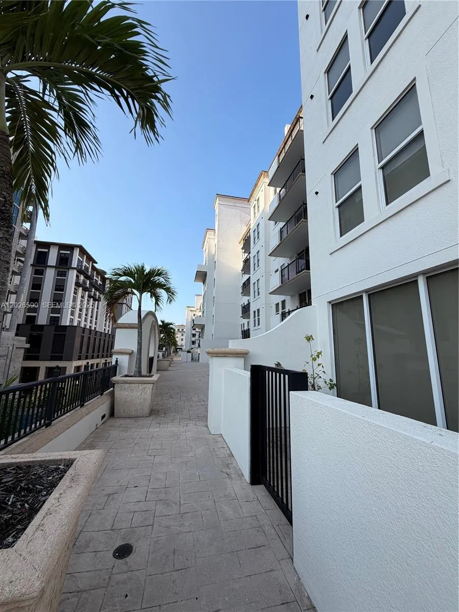 4100 Salzedo St # 508, Coral Gables FL 33146