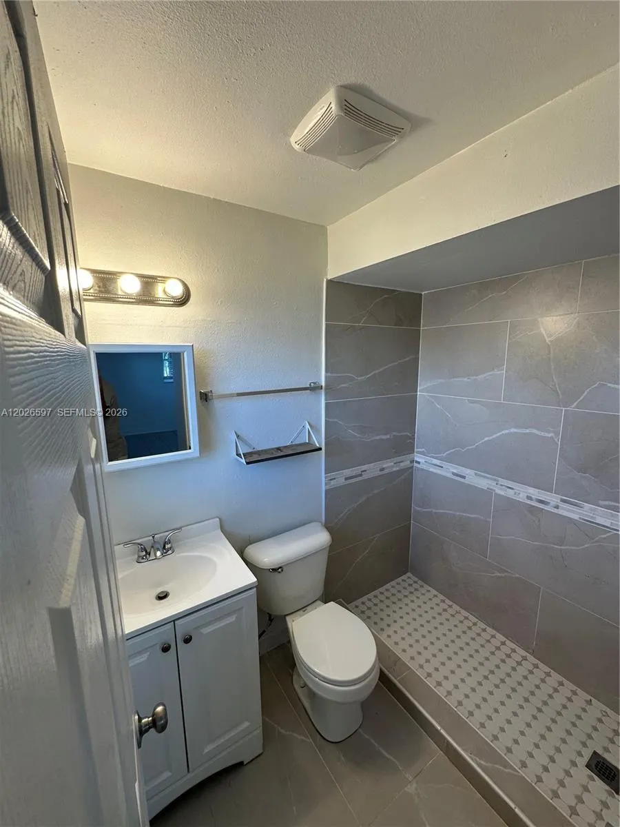 318 Tarpon Dr # 1, Cape Coral FL 33904