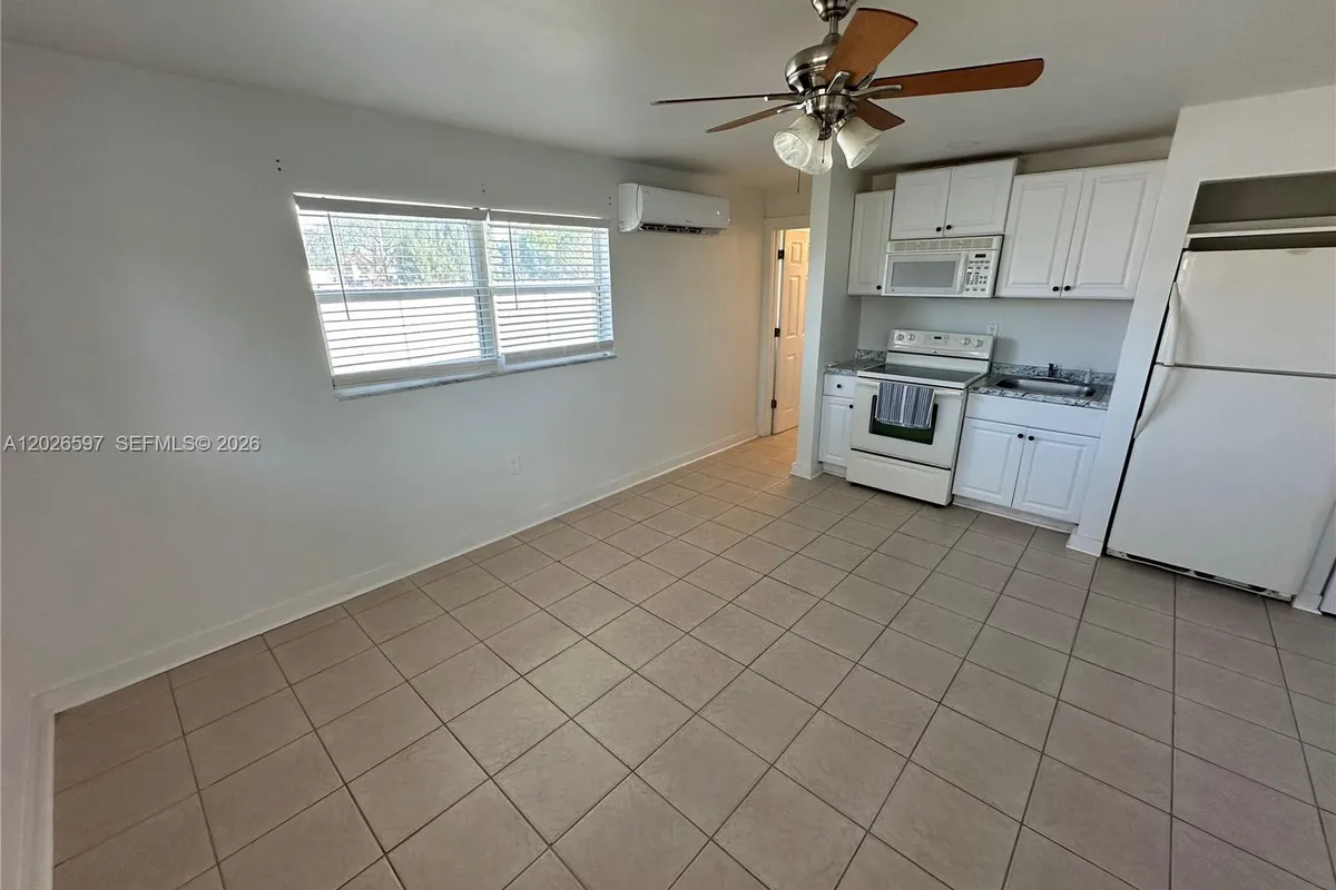 318 Tarpon Dr # 1, Cape Coral FL 33904