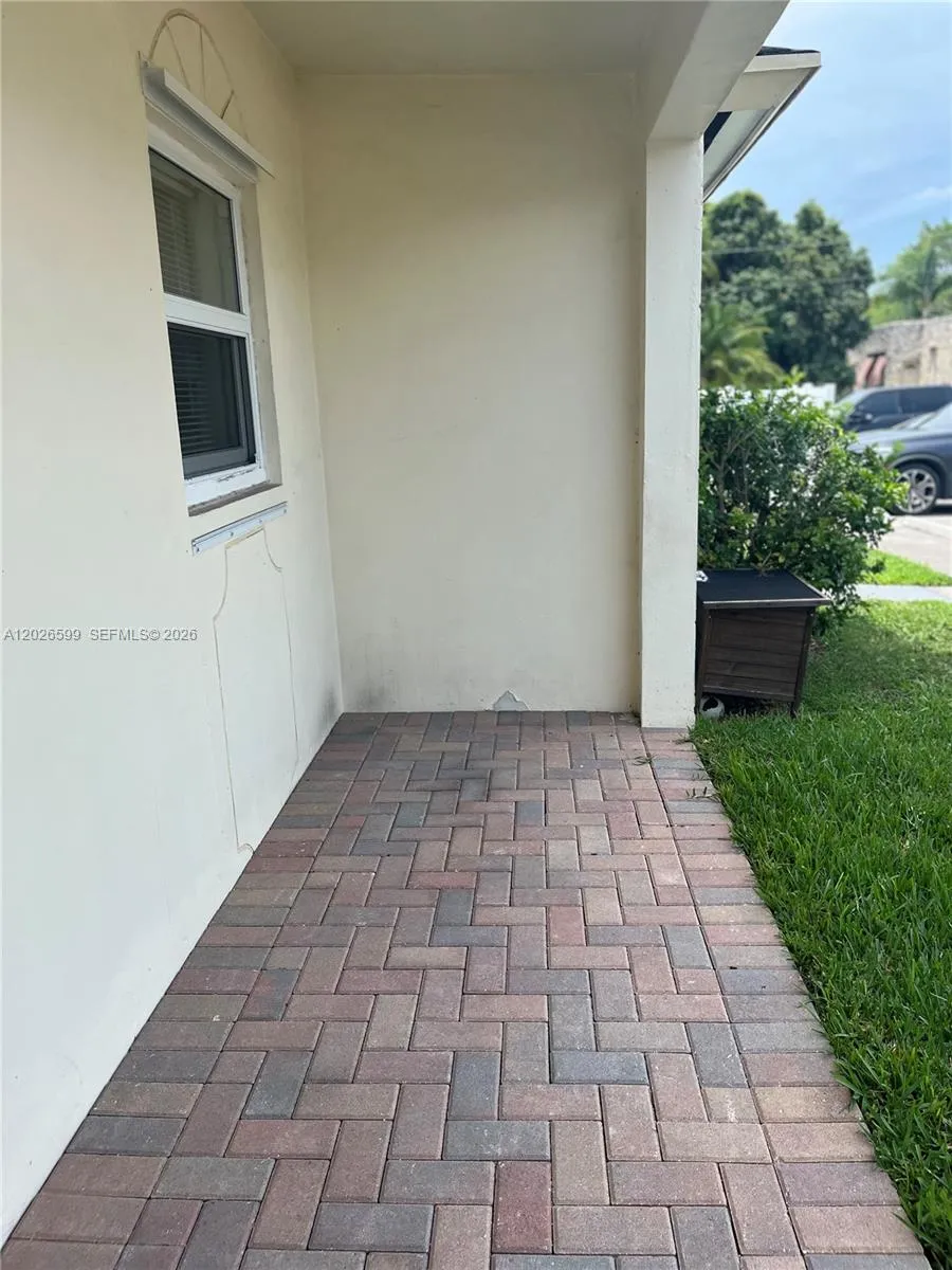 2466 Taylor St # B, Hollywood FL 33020