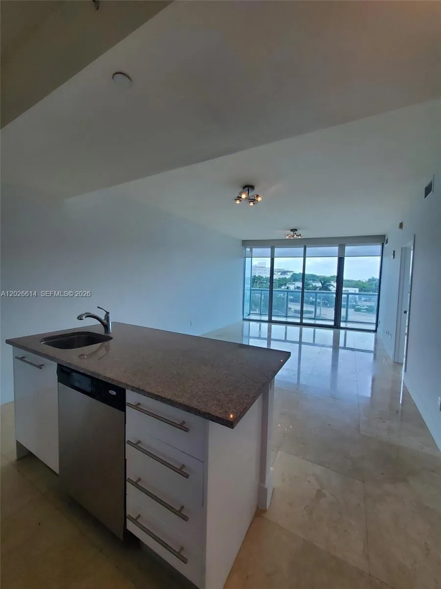 888 Biscayne Blvd # 311, Miami FL 33132