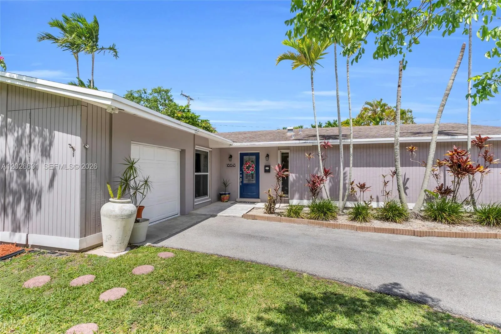 18645 SW 90th Ave, Cutler Bay FL 33157