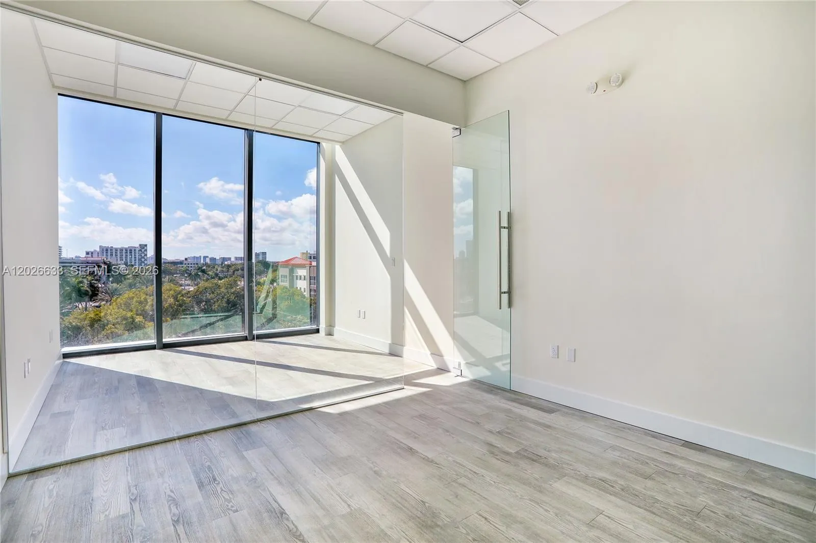21290 Biscayne Blvd # 410, Aventura FL 33180