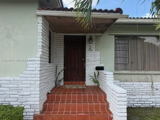 2 NE 110th St, Miami Shores FL 33161