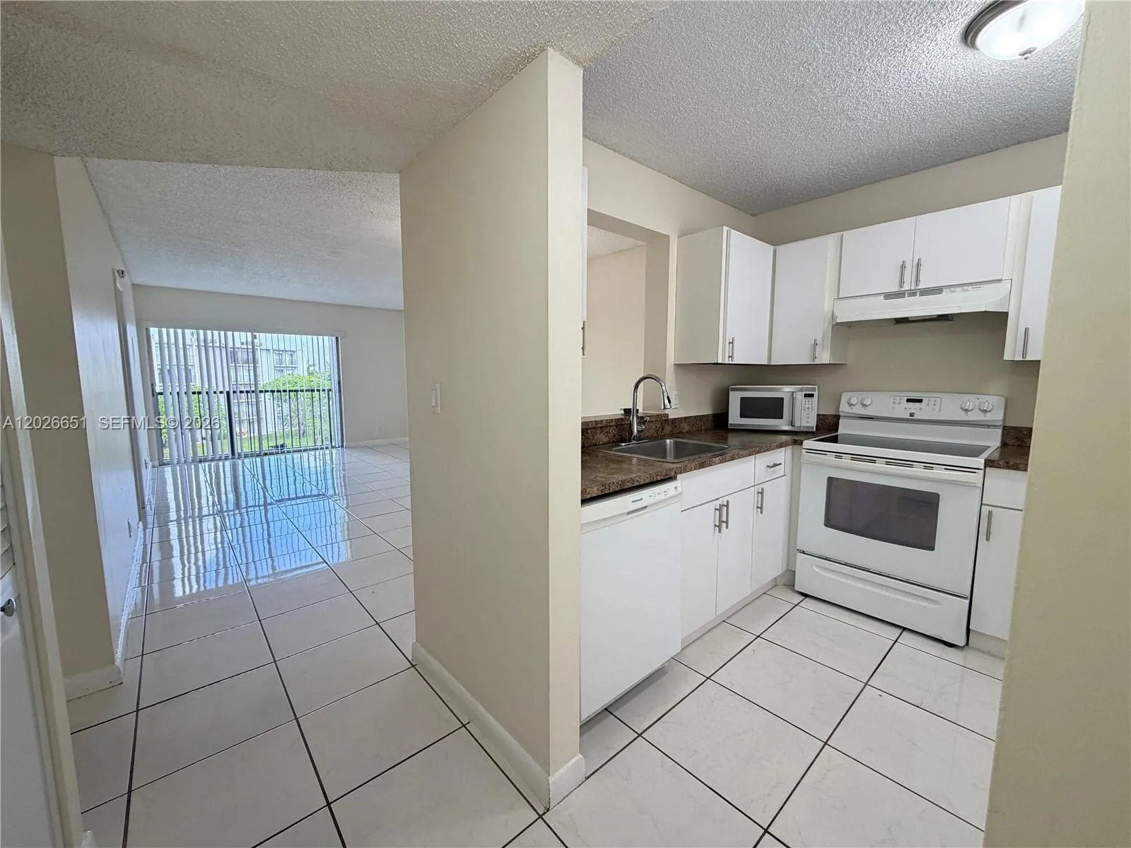 8610 N Sherman Cir # 407, Miramar FL 33025
