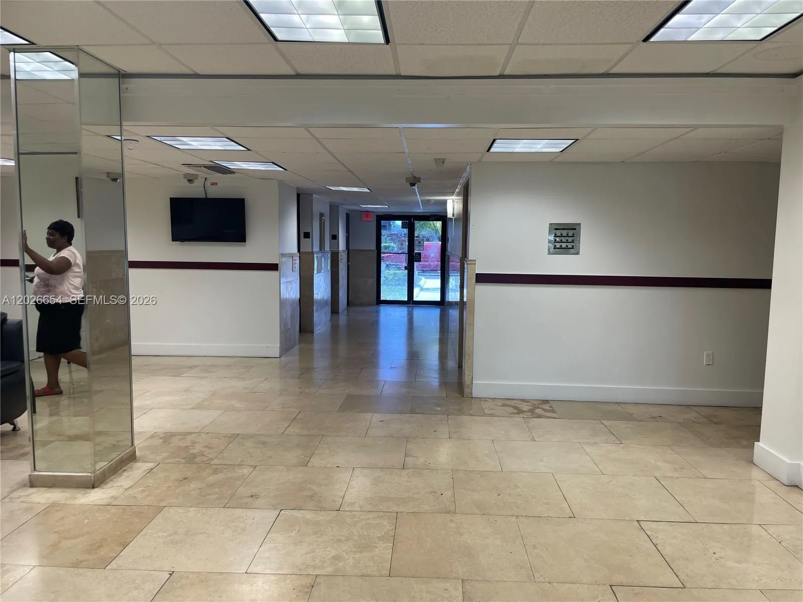 4174 Inverrary Dr # 903, Lauderhill FL 33319