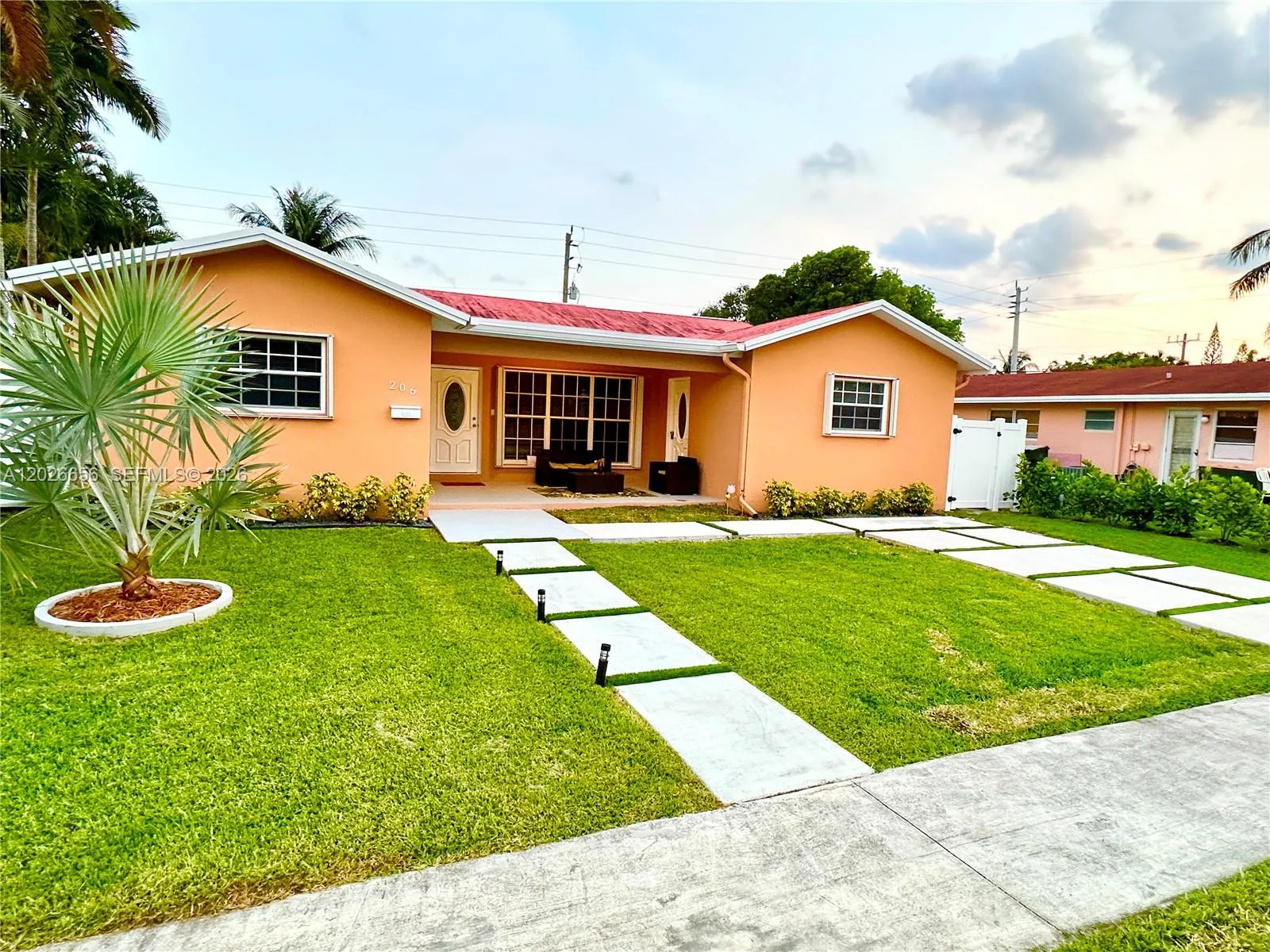 206 SE 3rd Pl, Dania Beach FL 33004