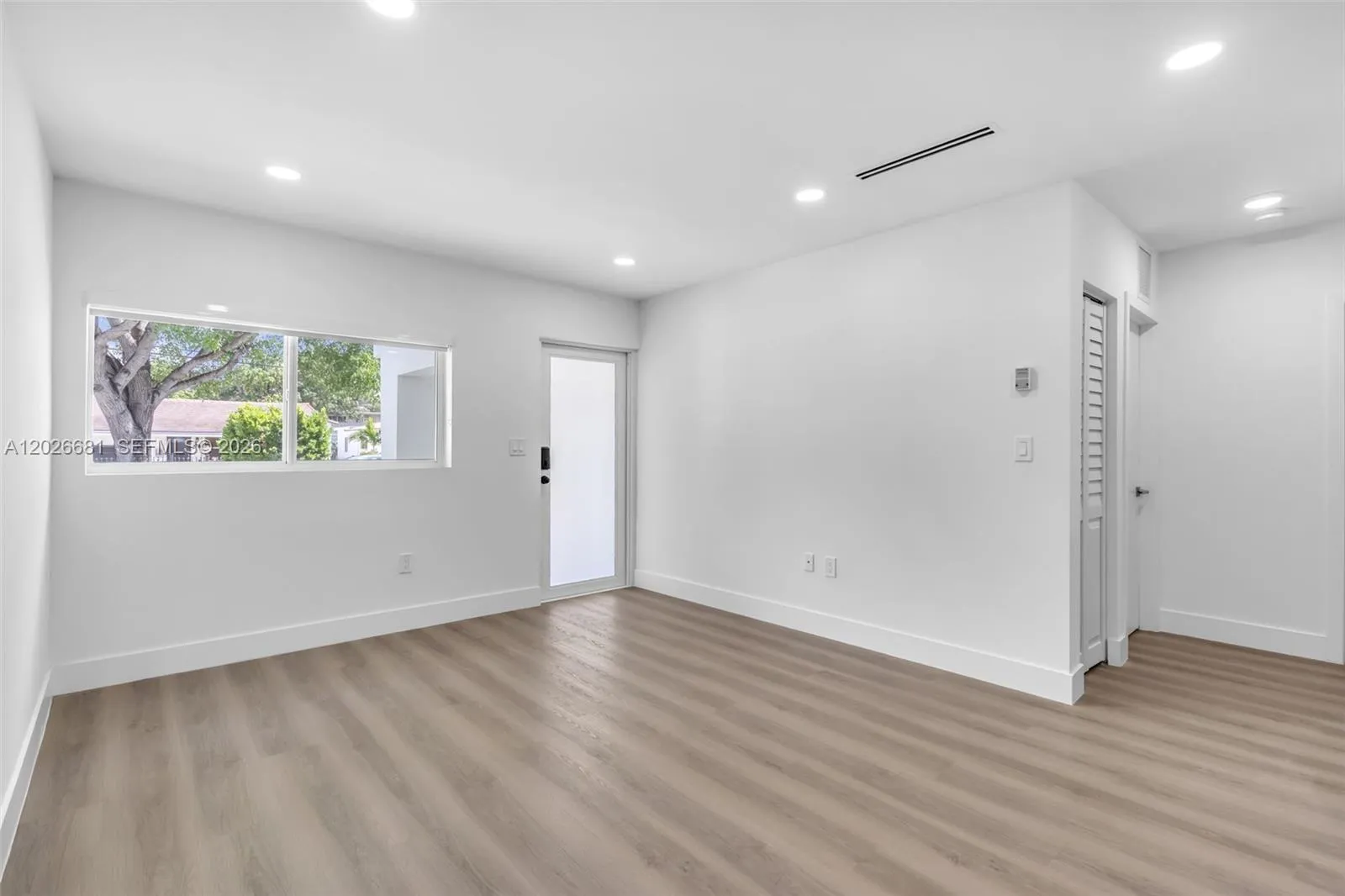 2810 SW 26th St # 2810, Miami FL 33133