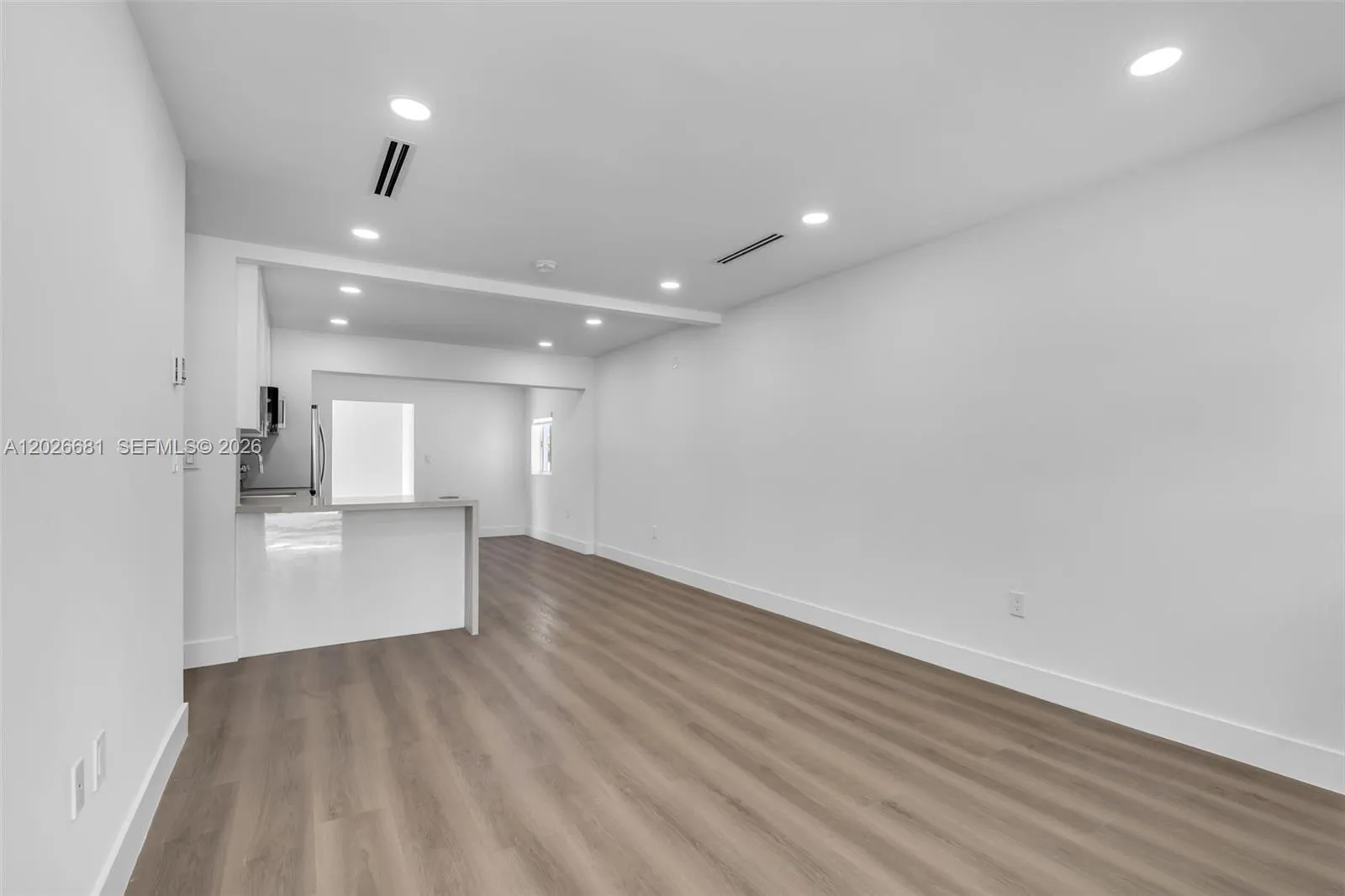 2810 SW 26th St # 2810, Miami FL 33133