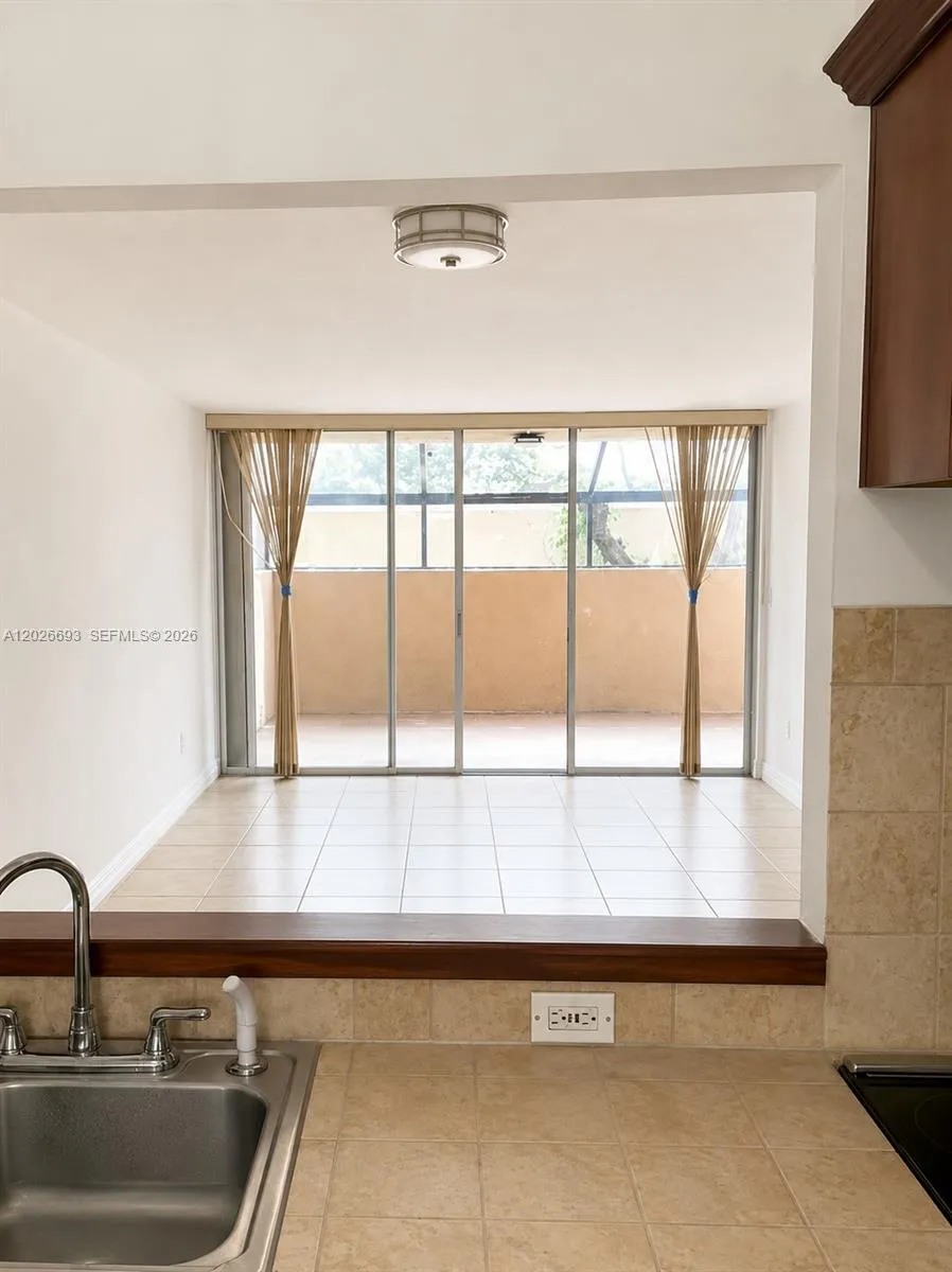 10425 SW 112th Ave # 111, Miami FL 33176