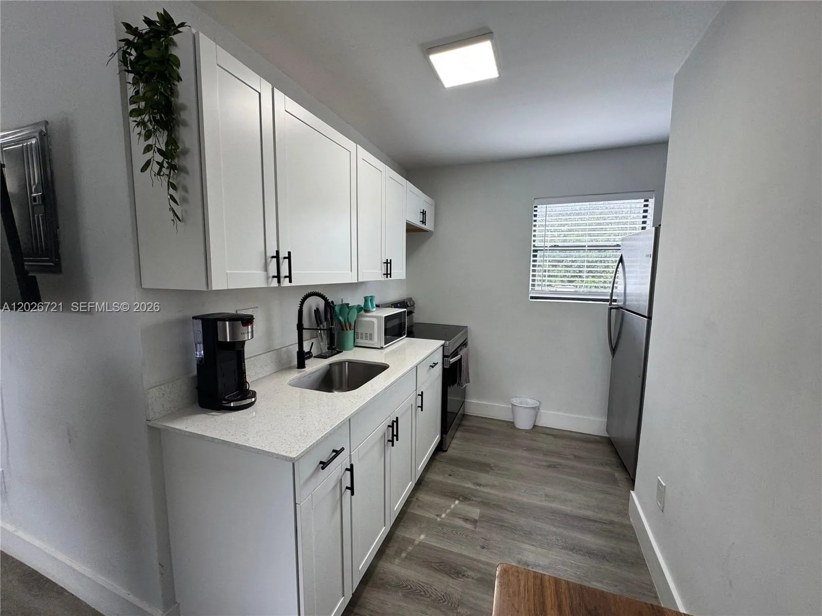 584 NW 30th St # 3, Miami FL 33127