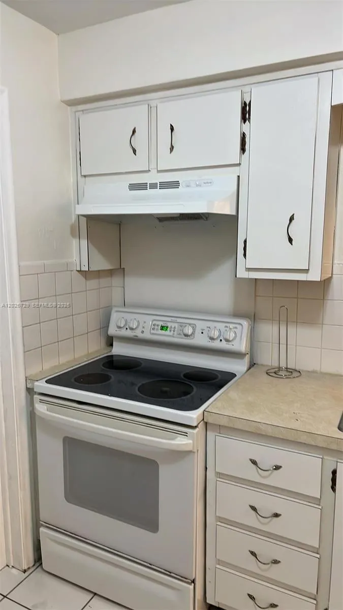 2420 NW 64th Ter, Sunrise FL 33313