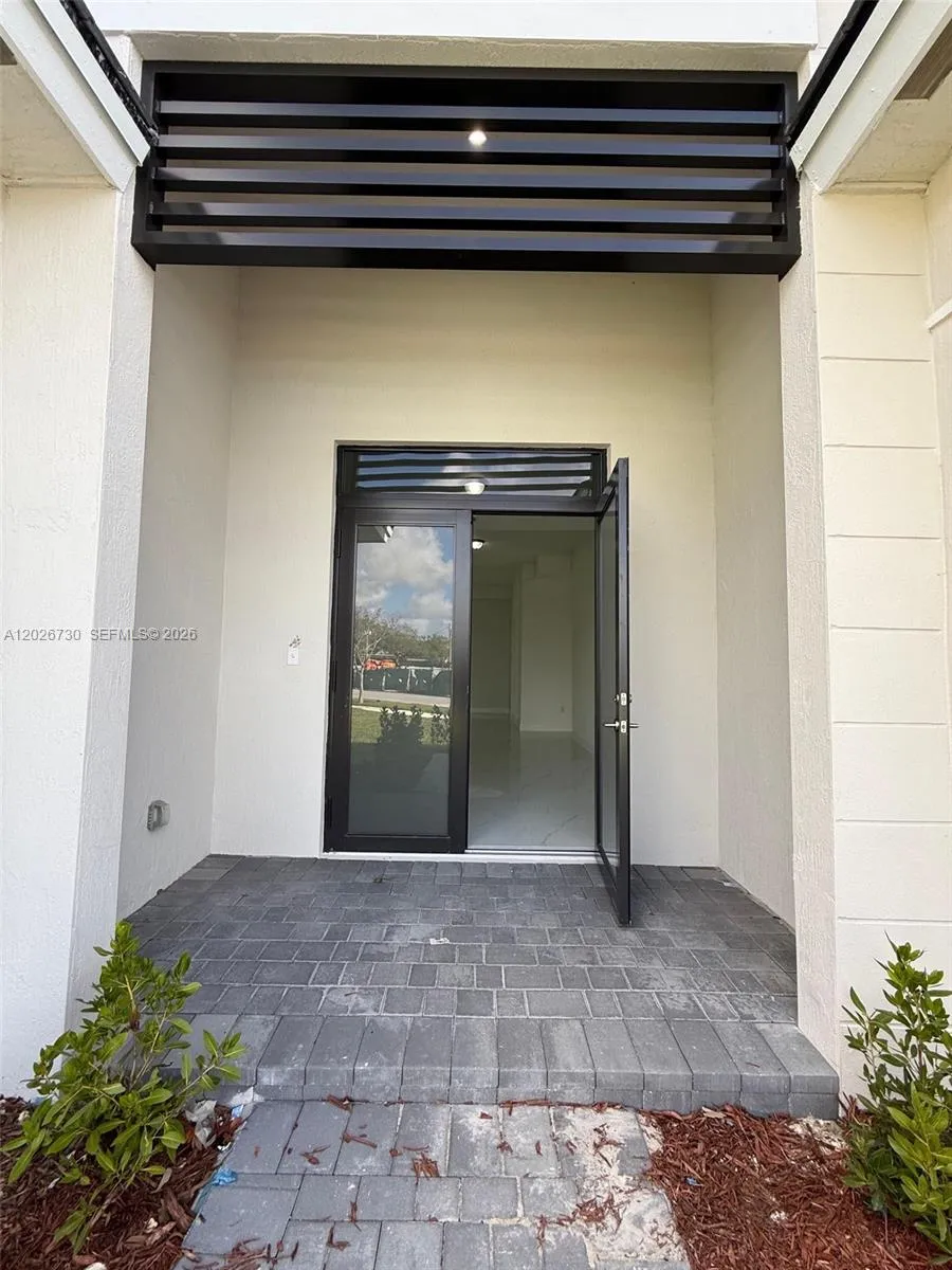 9630 SW 208th Ter, Cutler Bay FL 33189