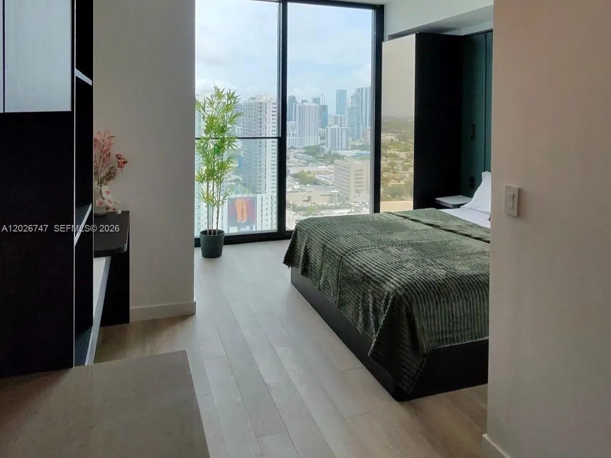 20 NE 11TH STREET # 3304, Miami FL 33132