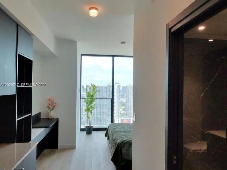 20 NE 11TH STREET # 3304, Miami FL 33132