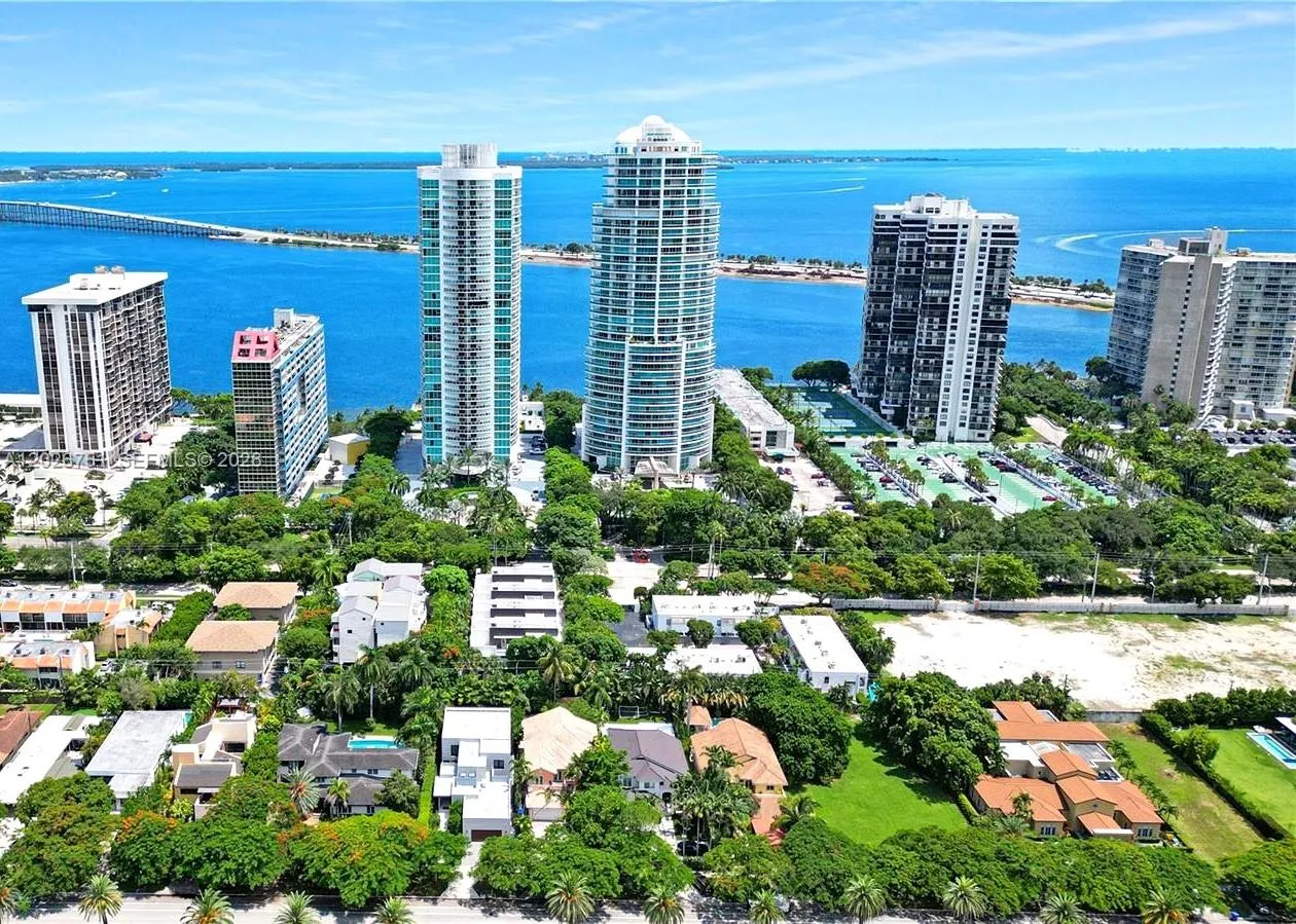 2101 Brickell Ave # 1907, Miami FL 33129