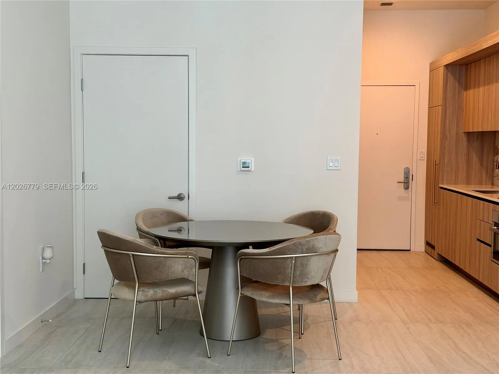77 SE 5th St # 407, Miami FL 33131