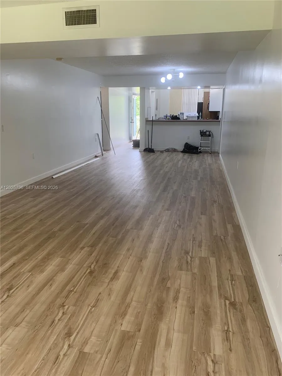 1705 Whitehall Dr # 304, Davie FL 33324